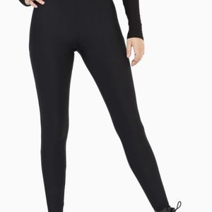 Matte Black High Waisted Pocket Leggings